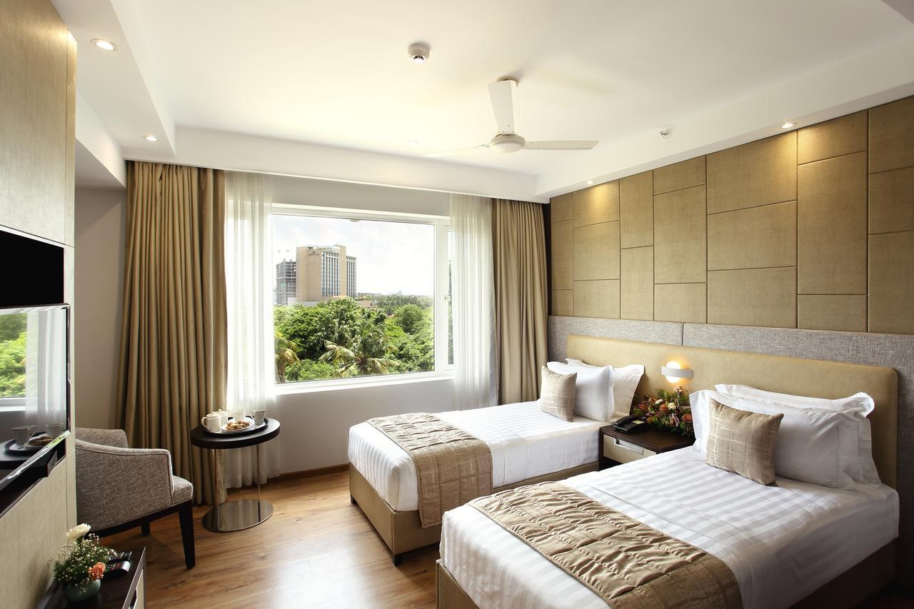 Sugar Business Hotel Kochi Eksteriør billede